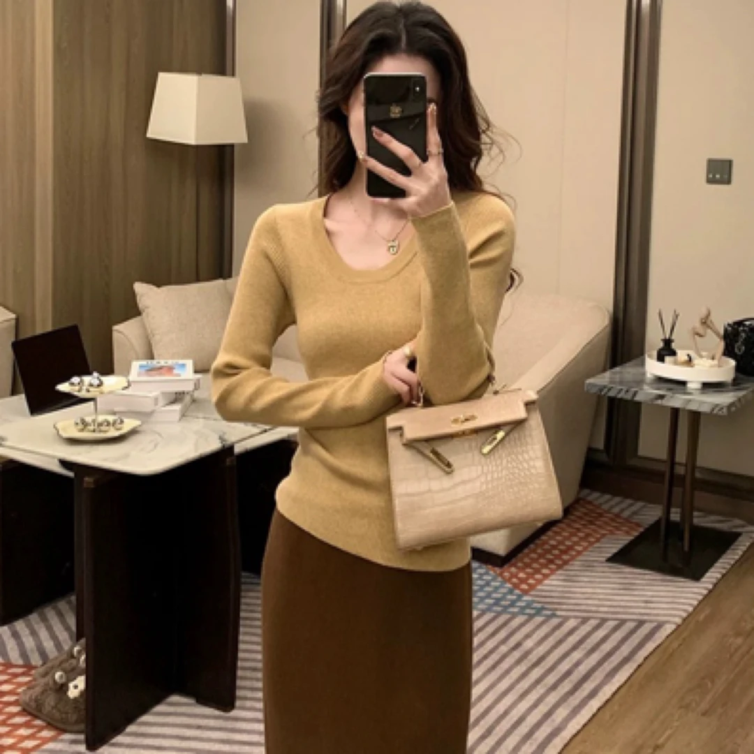 小方圆领羊毛针织打底衫女（模特图为参考款式，实际纹理波浪纹）