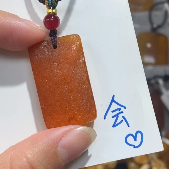 琥珀珠宝奇石未镶嵌