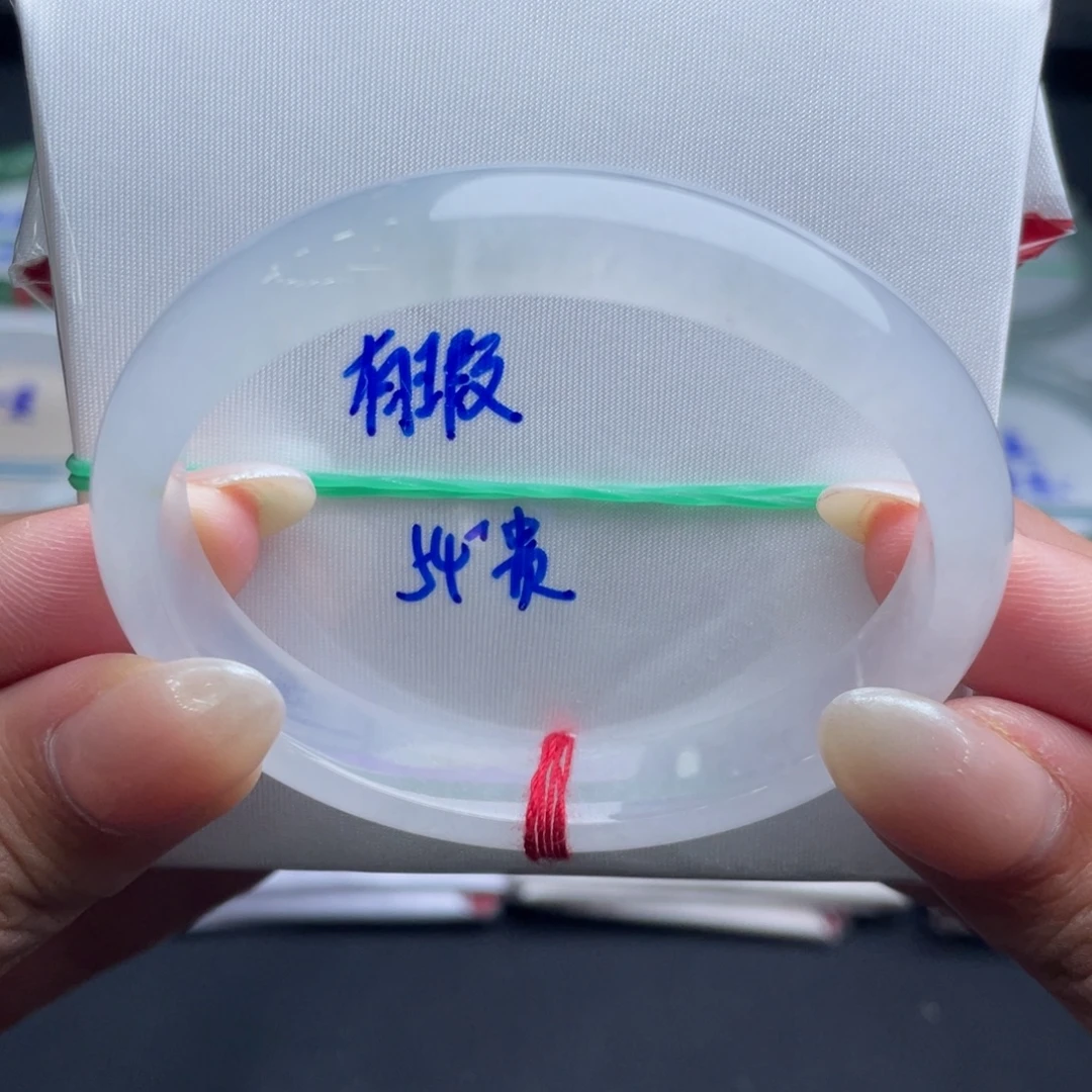 翡翠未镶嵌手镯4号