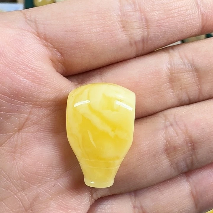 蜜蜡珠宝奇石未镶嵌