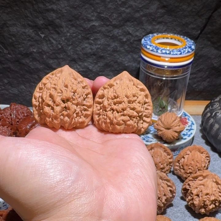 文玩核桃把件麒麟纹官帽