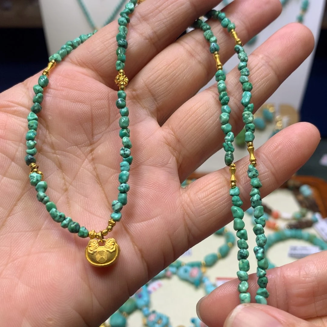 绿松石18K金镶嵌锁骨