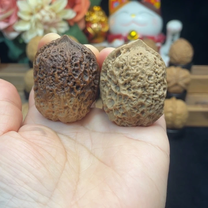 文玩核桃把件云南铁核桃10