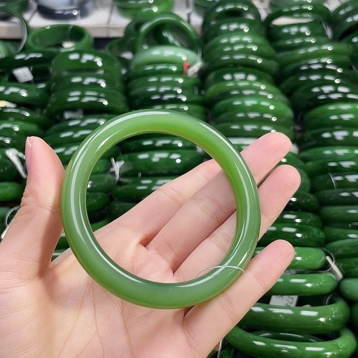 未镶嵌手镯和田玉（碧玉）