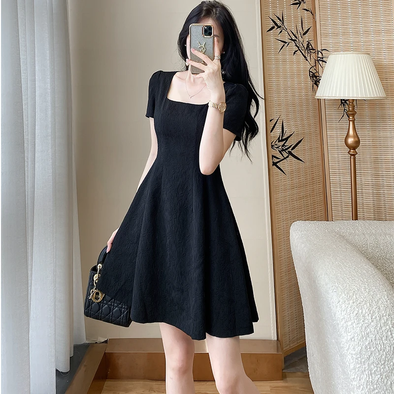 夏季黑色方领连衣裙法式优雅气质小个子赫本风小黑裙修身小众裙子