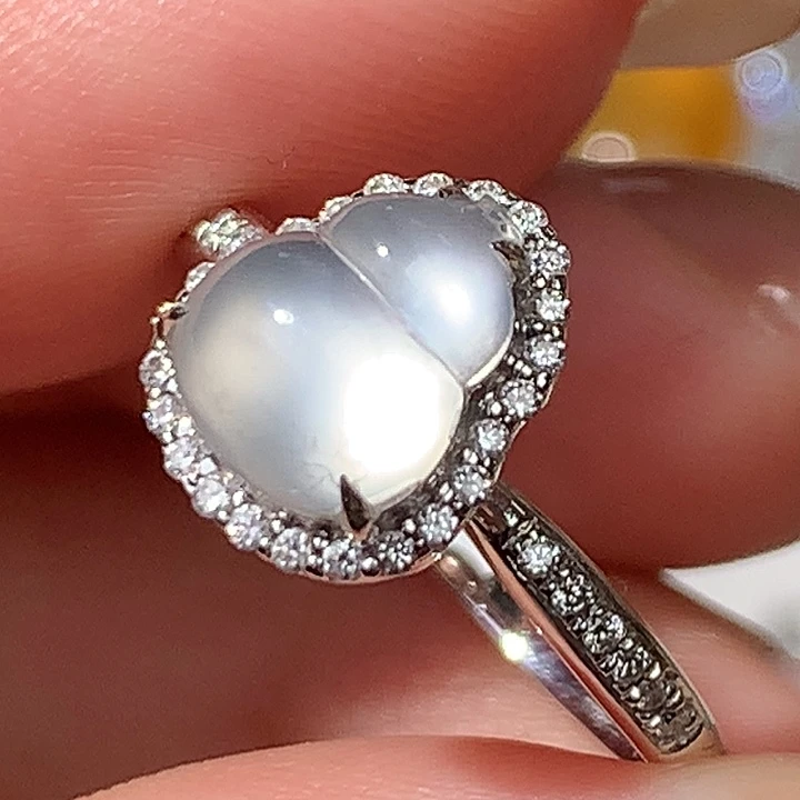 翡翠18K金镶嵌戒指葫芦戒指