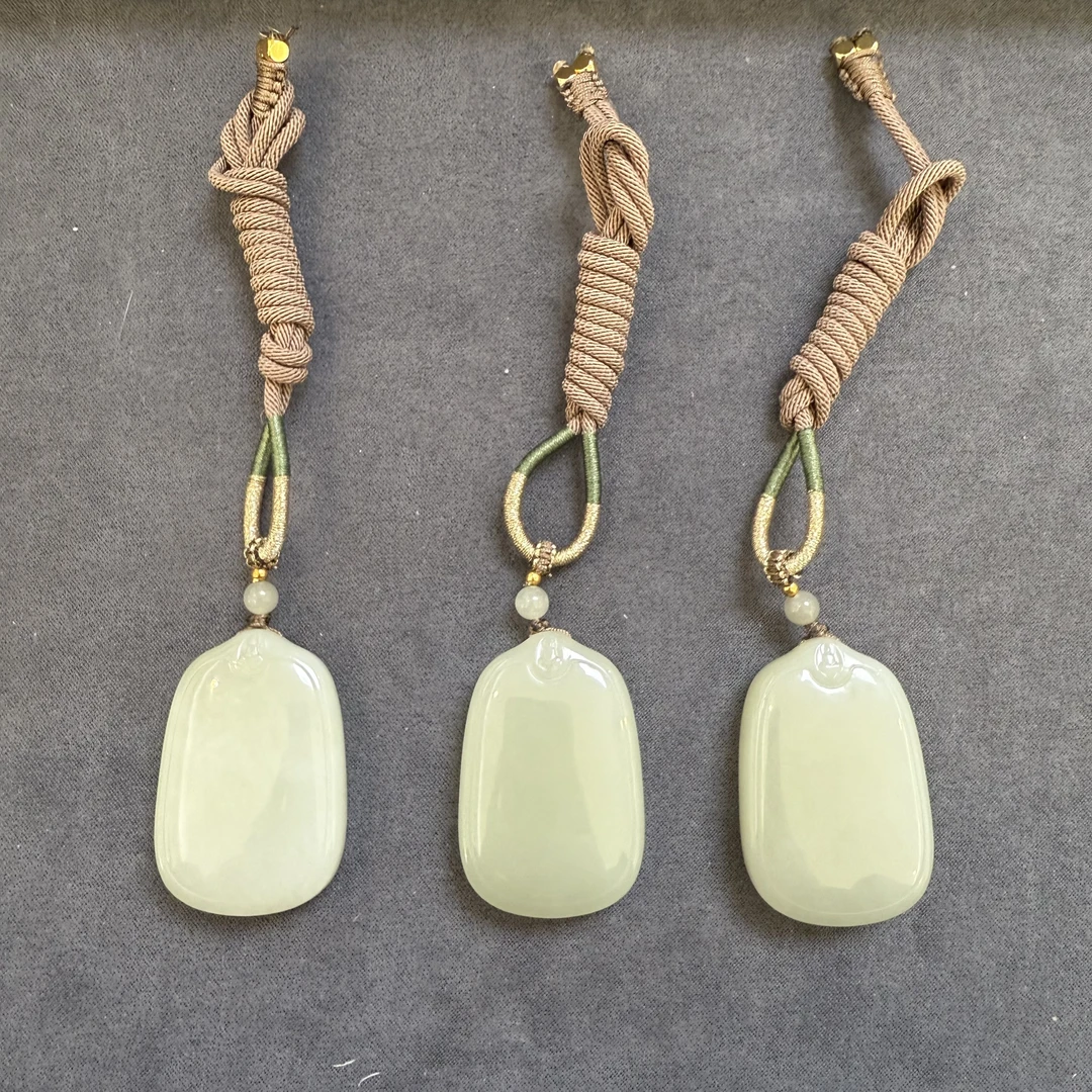 【欣妈珠宝】和田玉无事牌吊坠#5934颜色有深有浅（多样性发一）