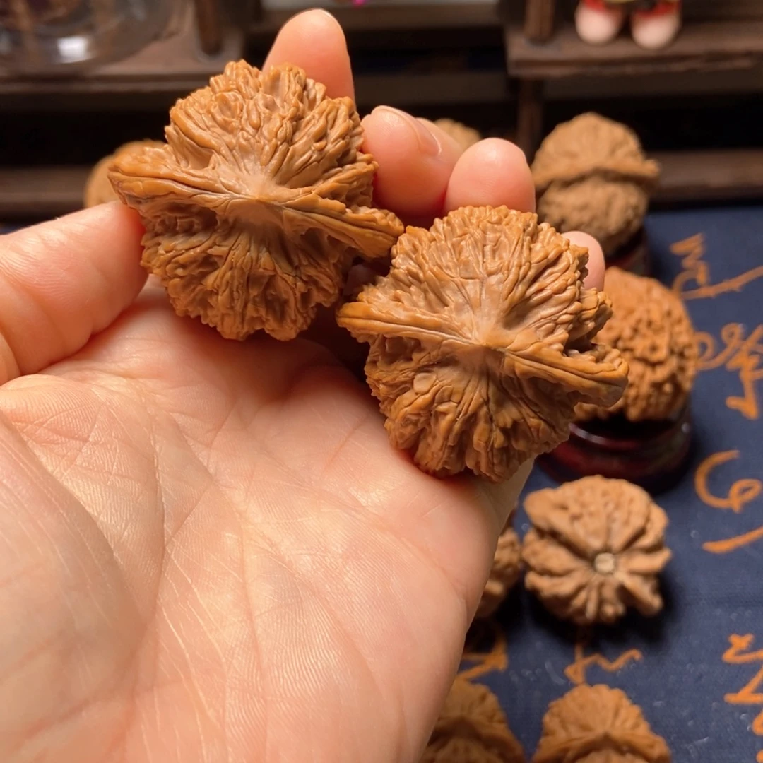 文玩核桃把件全品狮虎兽尺寸44