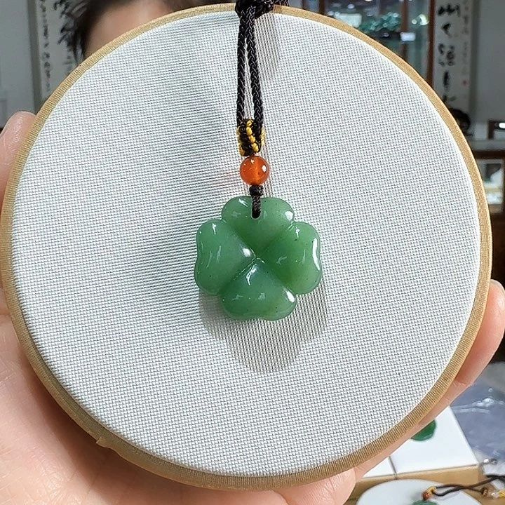 密玉（石英质玉）未镶嵌颈饰