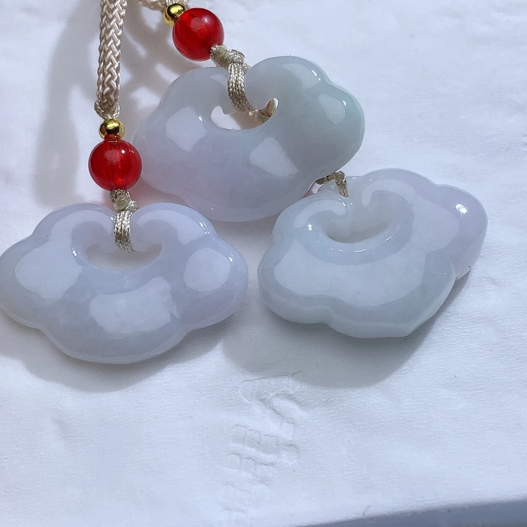 翡翠未镶嵌颈饰发1个