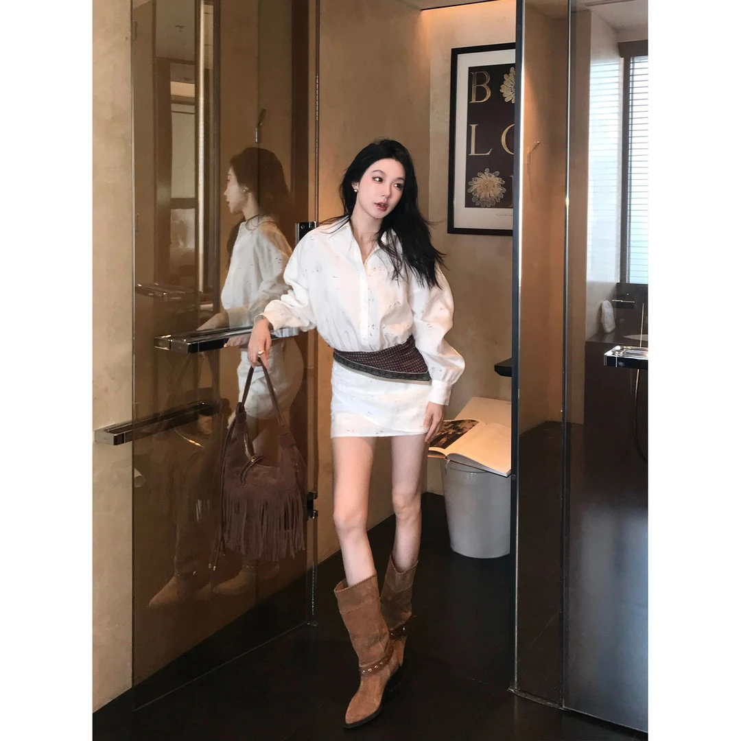 区区欧阳 镂空长袖衬衫连衣裙女秋季白色辣妹短裙收腰显瘦裙子