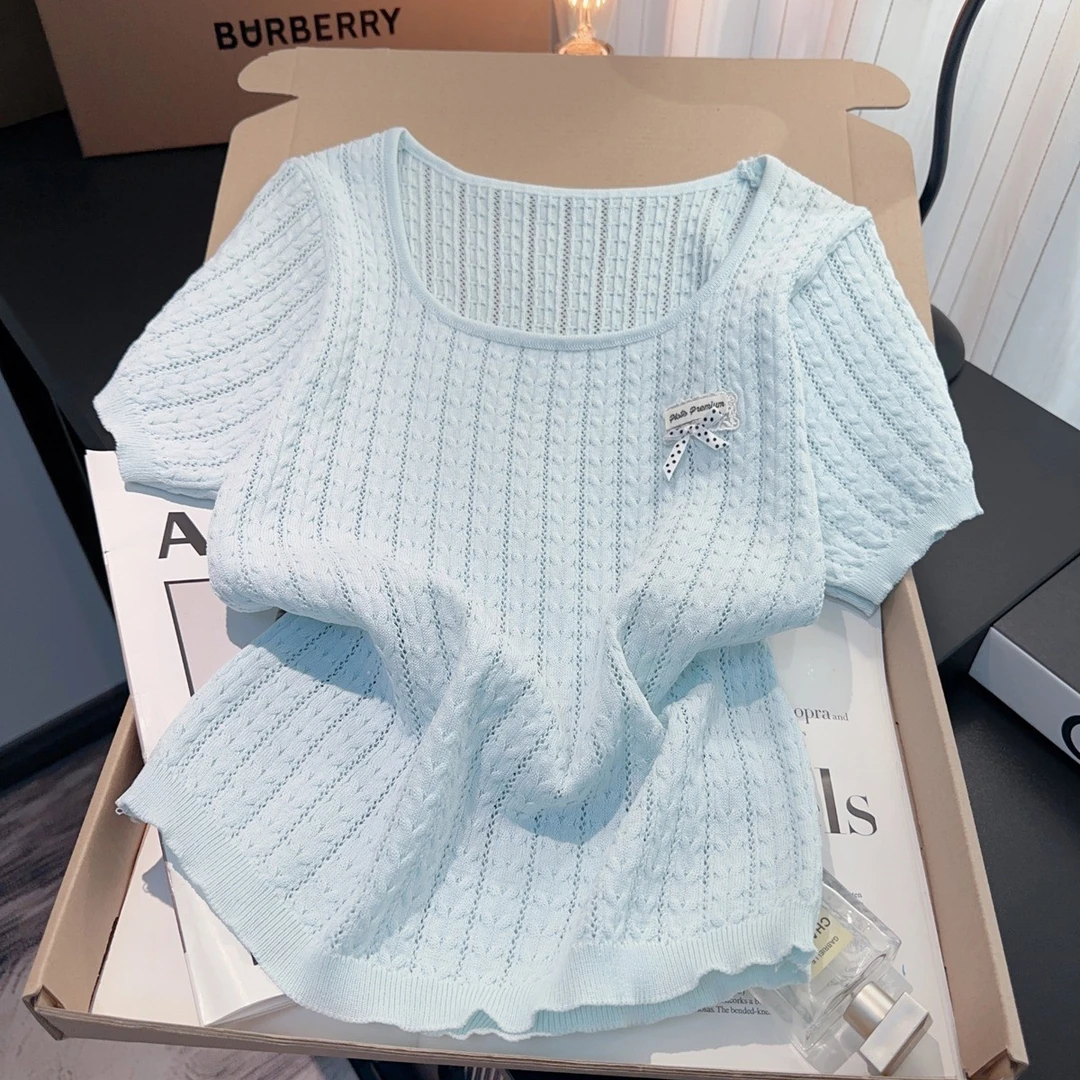 多巴胺蓝色方领镂空冰丝针织衫女夏季绝美短袖恤设计感正肩上衣