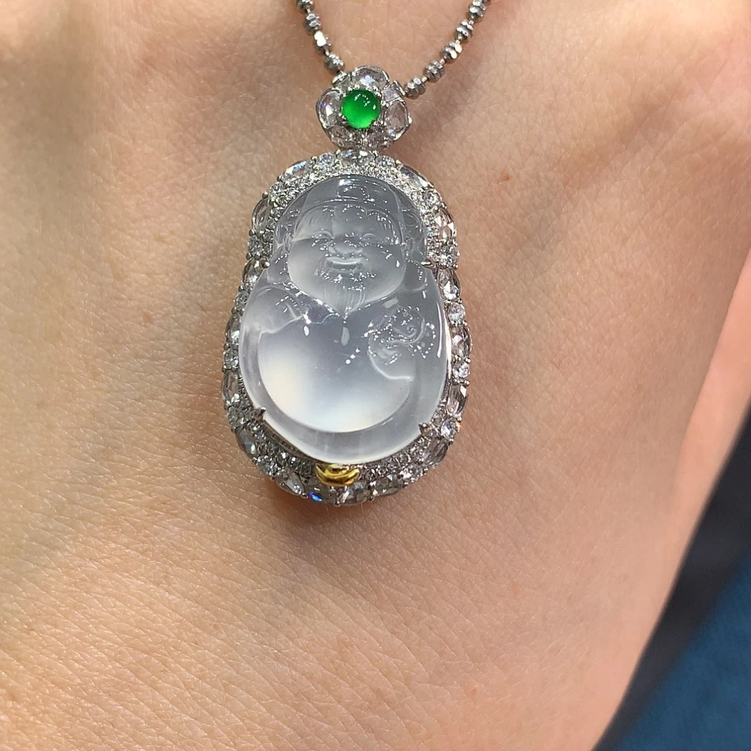 翡翠18K金镶嵌颈饰