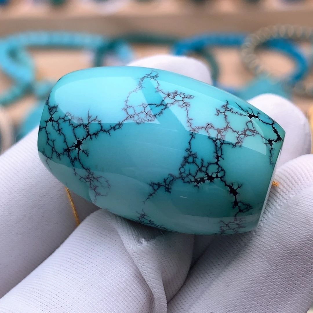 绿松石未镶嵌珠宝奇石20.6*30.5mm