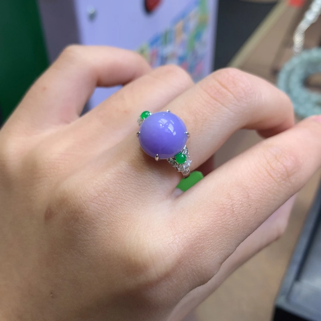 翡翠18K金镶嵌颈饰翡翠