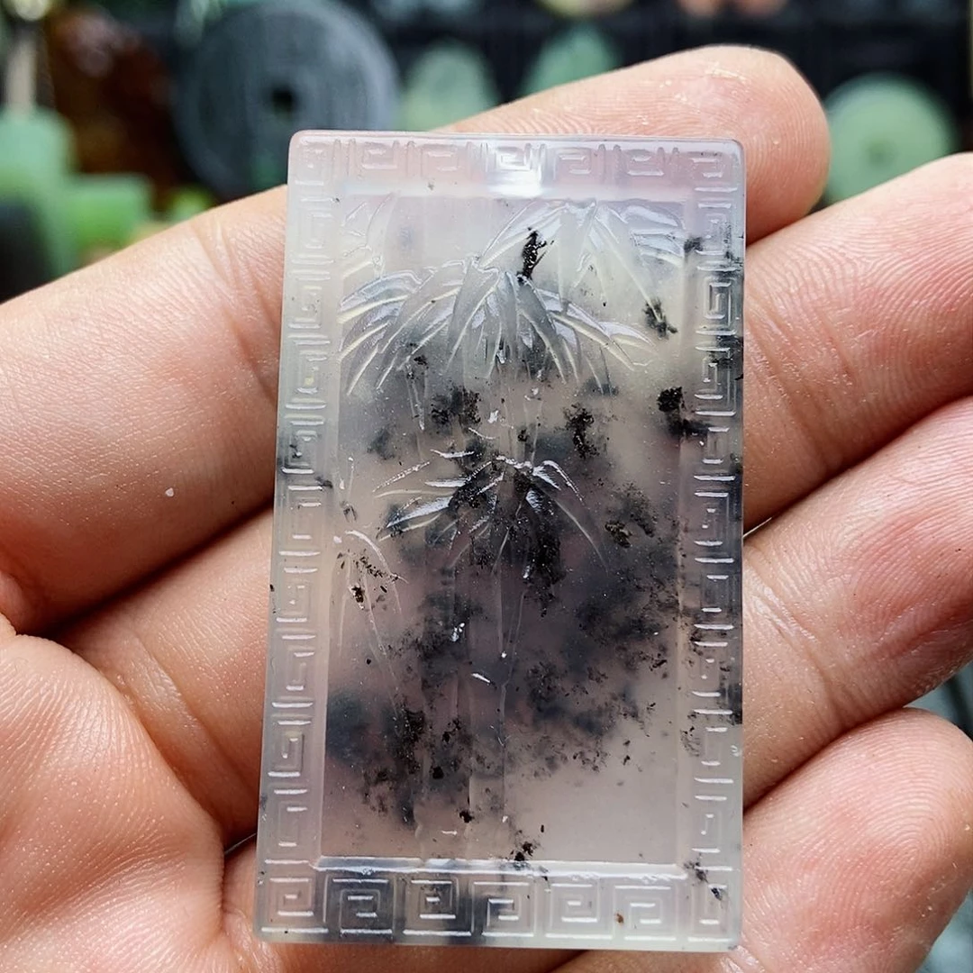 蛇纹石玉挂件未镶嵌