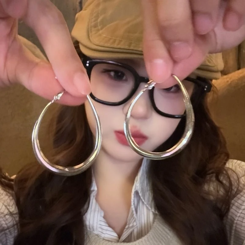 铜合金耳饰 素圈耳环女轻奢爆款圆耳钉复古气质日韩耳饰百搭时尚