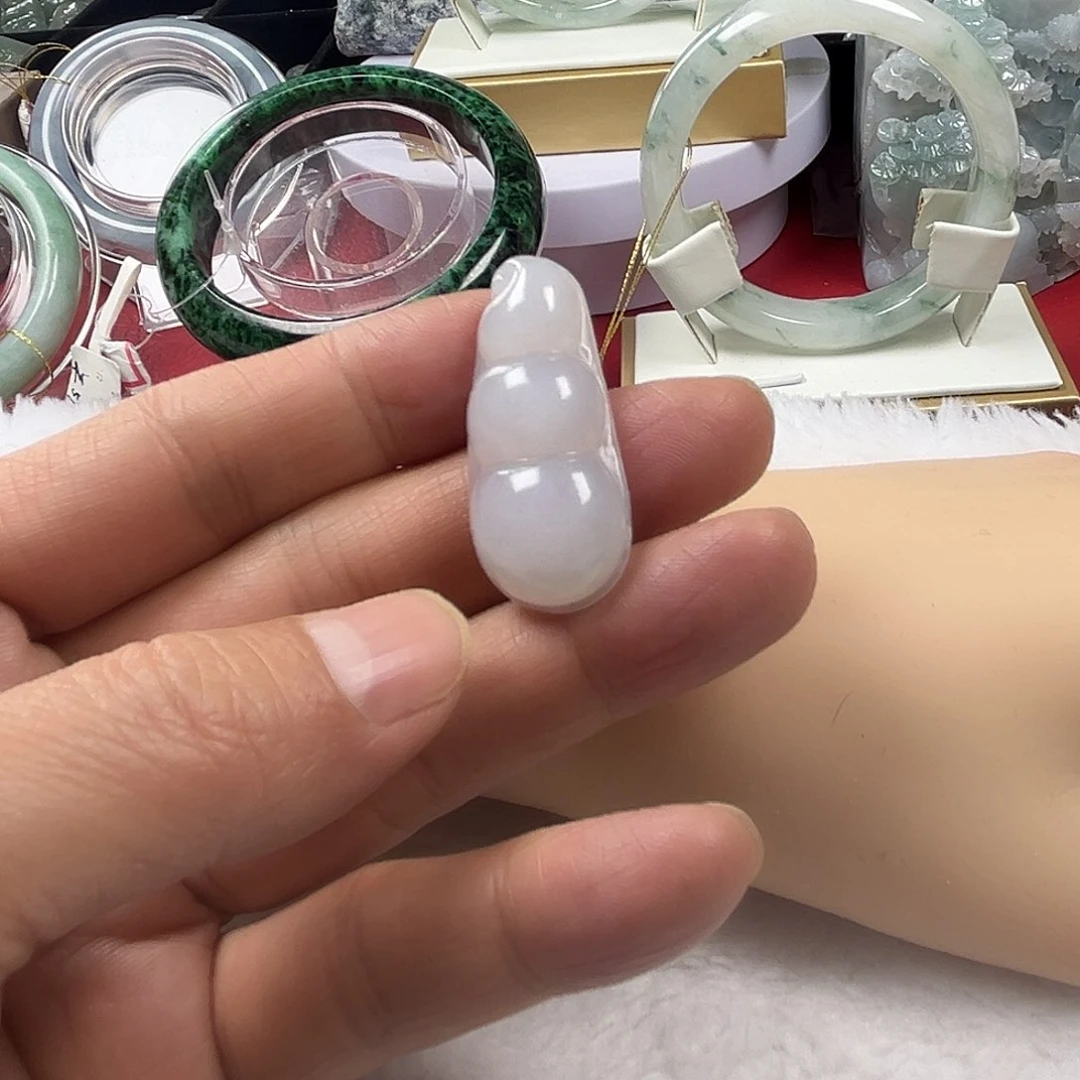 颈饰未镶嵌翡翠福豆