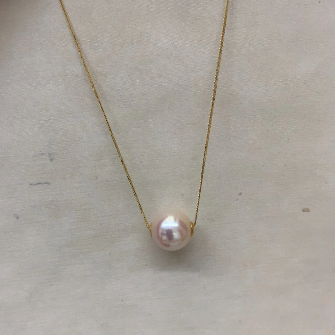 萬***連海水珍珠18K金镶嵌颈饰9.5-10akoya路路通