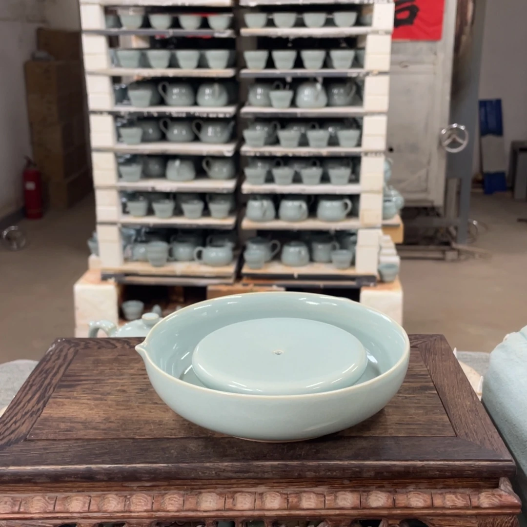 瓷片天青双层蓄水壶承