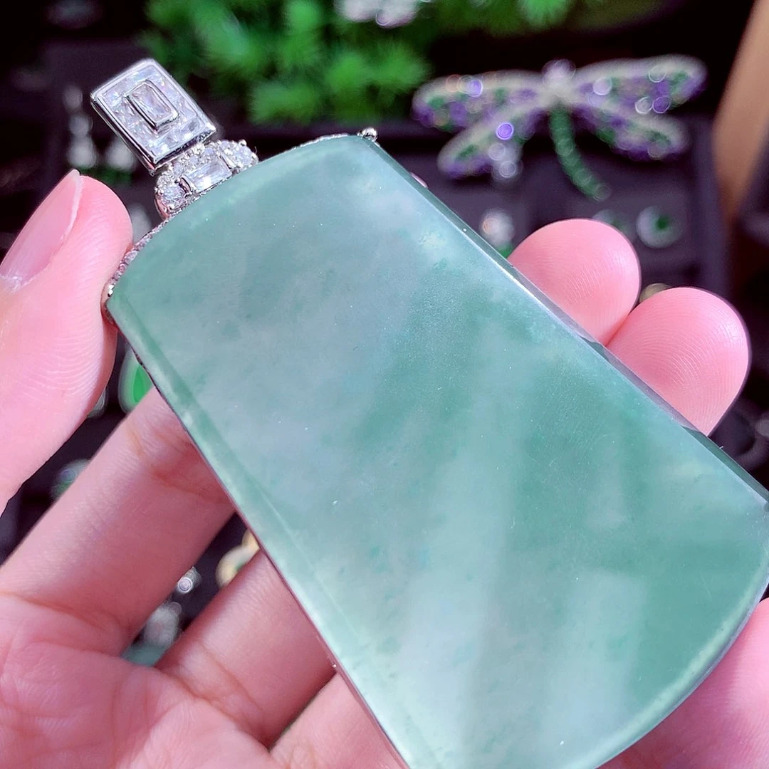 颈饰未镶嵌翡翠天然