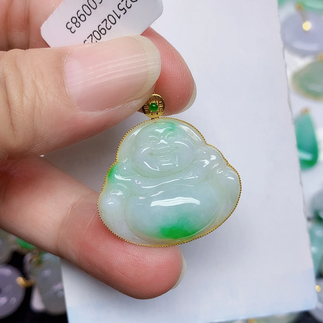 翡翠18K金镶嵌颈饰3355788