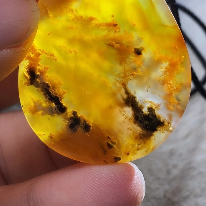 悟***州未镶嵌颈饰玛瑙/玉髓