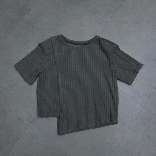 短款不规则垫肩设计款拼接T恤492