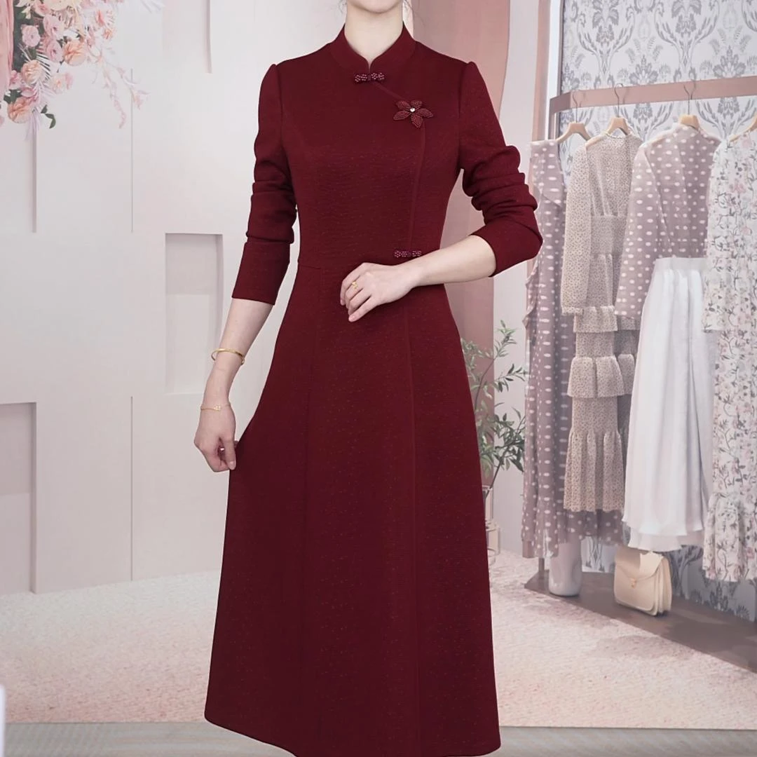【梦雅衣橱】秋季新款气质显瘦新中式婚宴女生品质中长款连衣裙