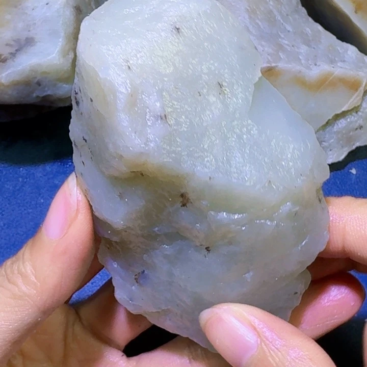 和田玉未镶嵌珠宝半成品