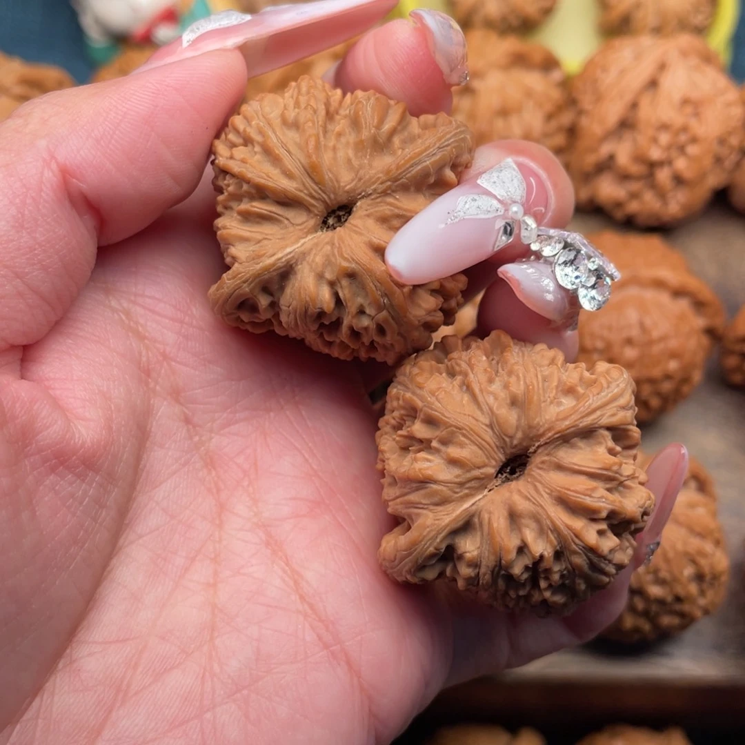 把件文玩核桃全品大克重绣球40，复刻底