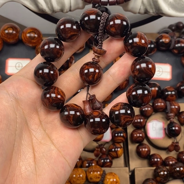 黄花梨/降香黄檀2.0对眼鬼脸