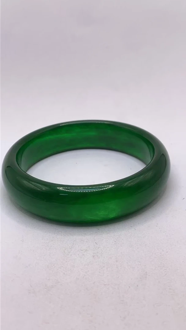 【创艺家】绿费常规设计时尚气质手镯（多样性发货发其一）