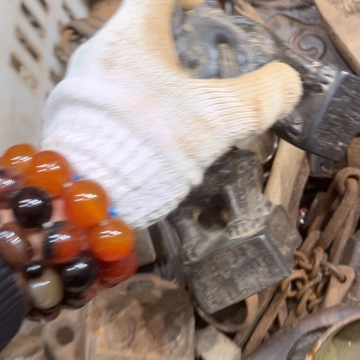 乔***爷一物一图，工艺品。