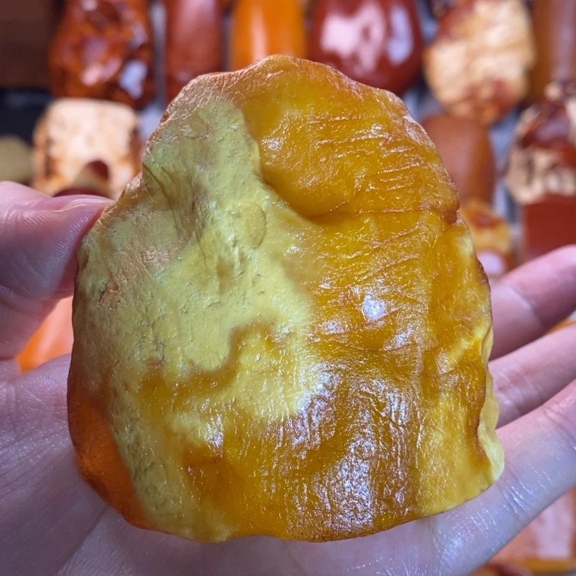 【闪购商品】定制琥珀翱**翼裸石，。