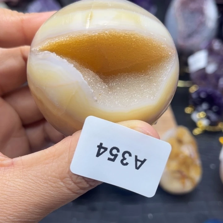 未镶嵌水晶大型摆件（非配饰）