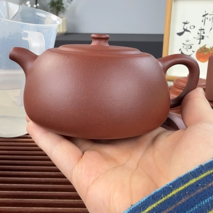 紫砂茶壶正****.微瑕井栏