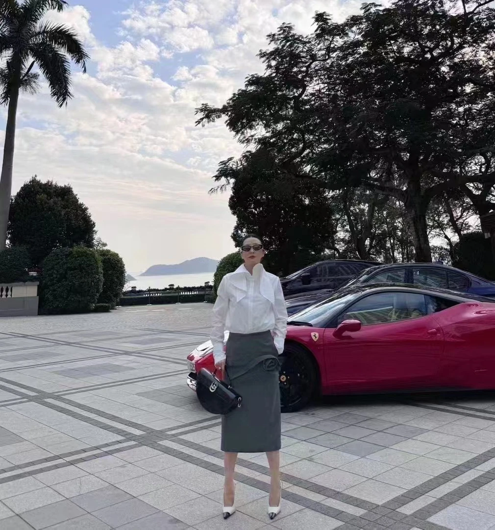 设计师款波浪领衬衣