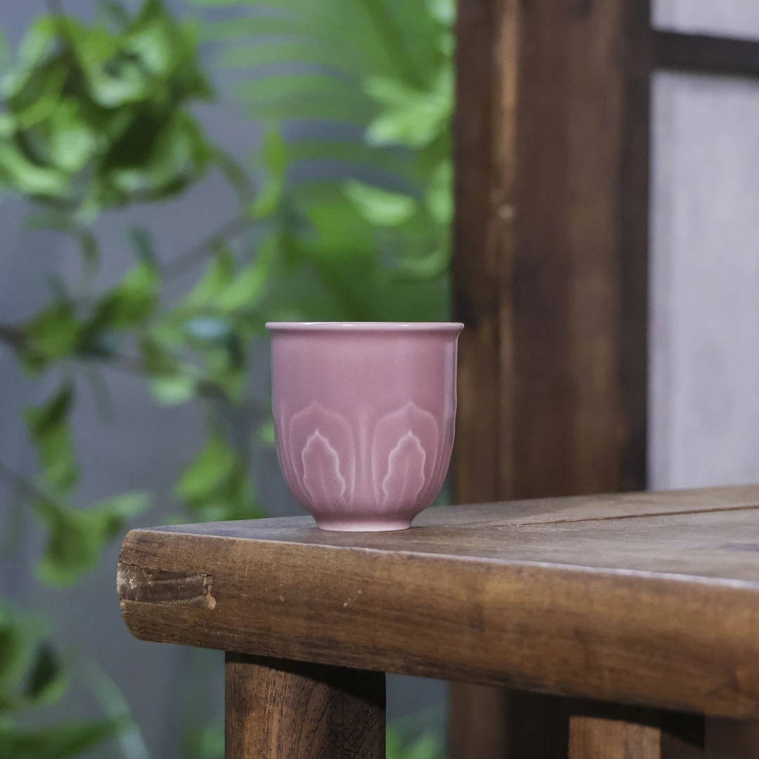 【见珊】烟紫芭蕉叶茶杯（Q5412）