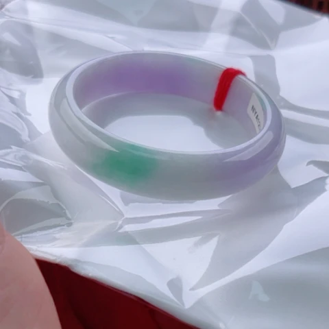 翡翠未镶嵌手镯59无大纹裂48小时鉴赏微棉淡淡色