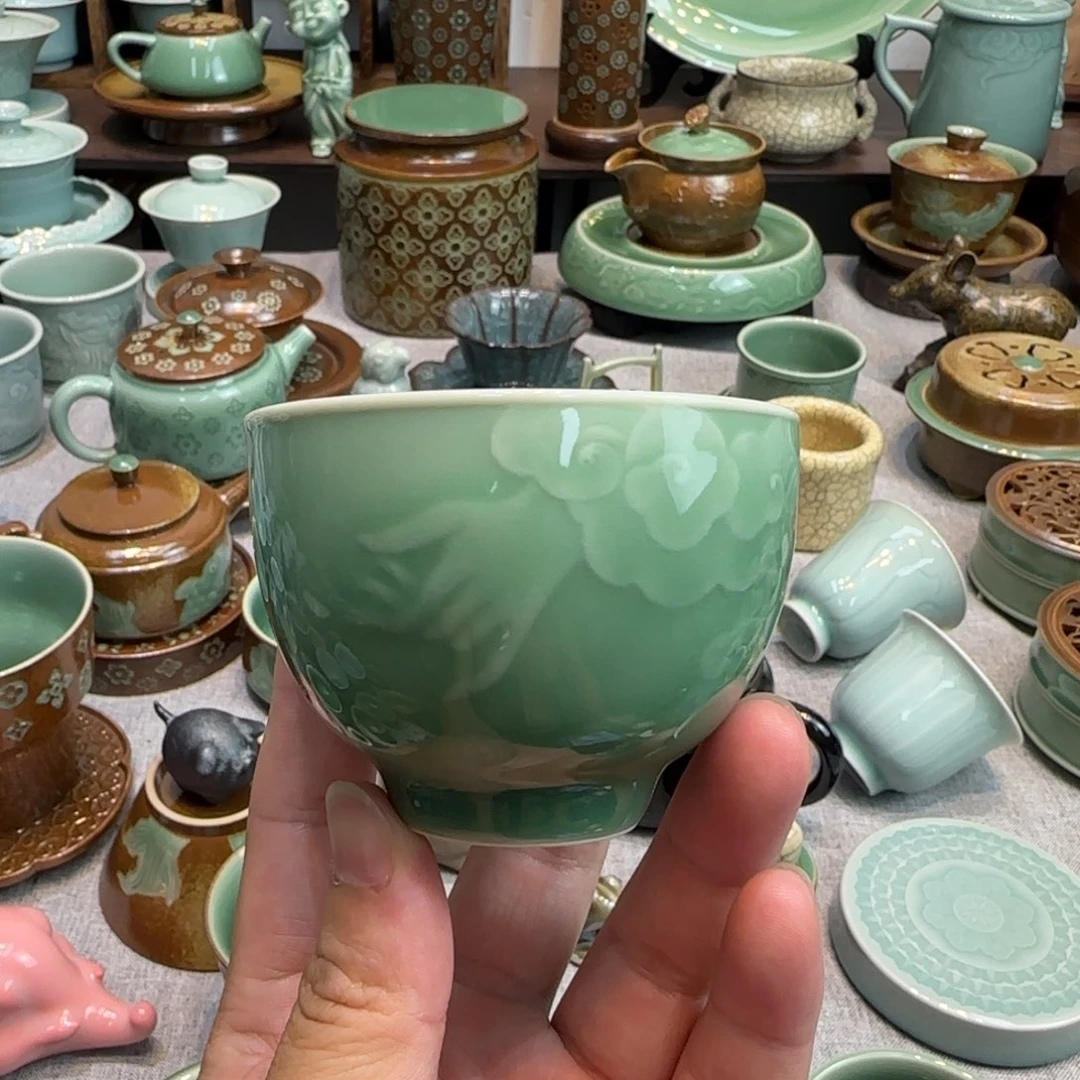 龙泉青瓷梅子青主人杯