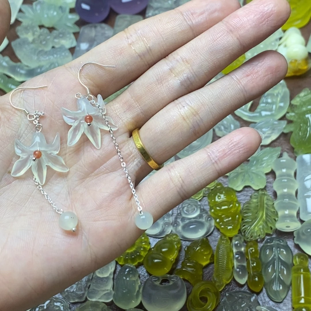 蛇纹石玉合金颈饰