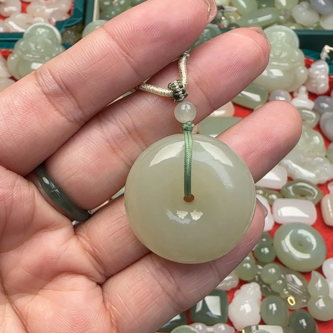 和田玉颈饰未镶嵌阿**生