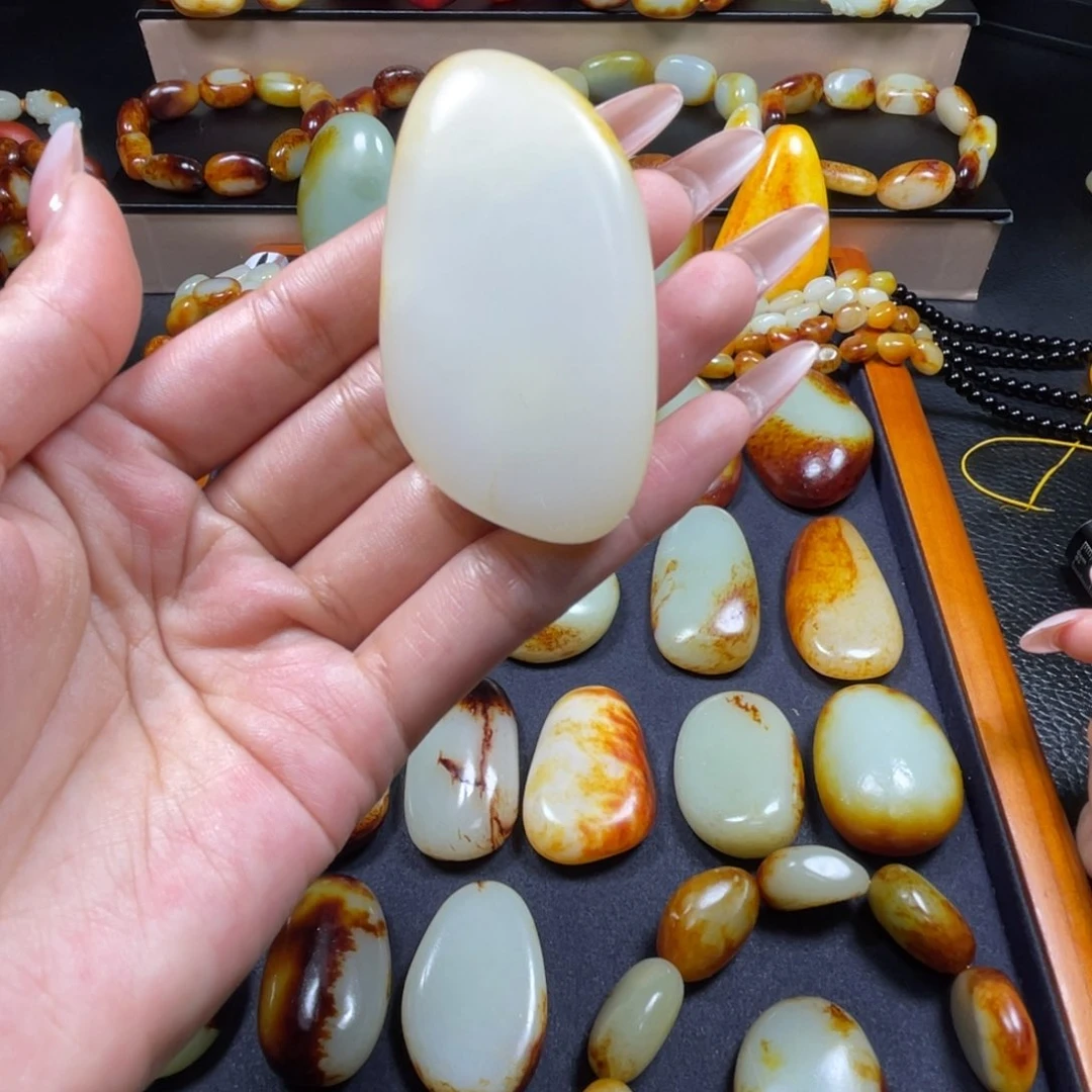 颈饰未镶嵌和田玉木*人