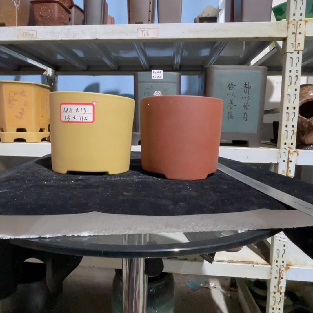 紫砂花盆捡漏两个