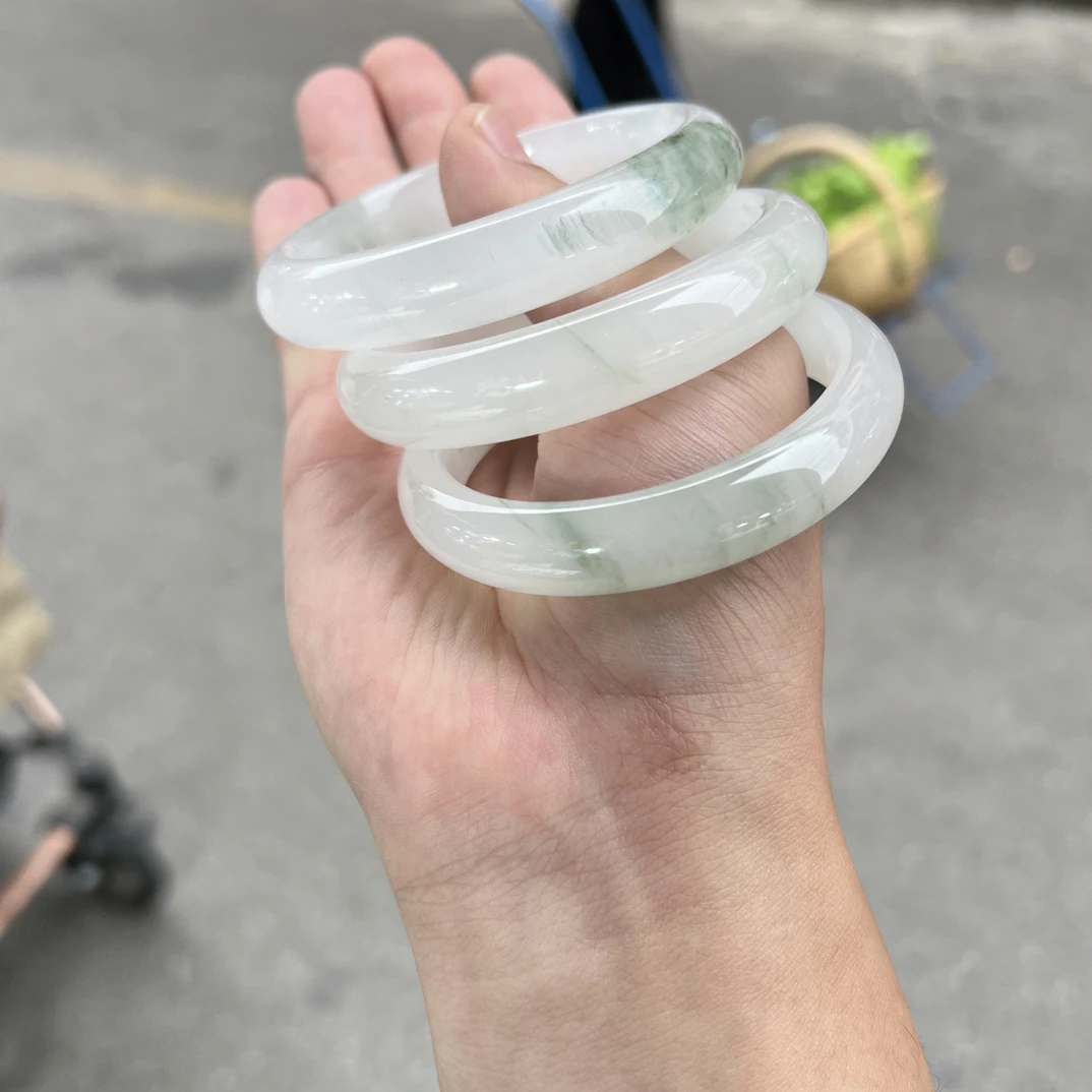 天山翠带翠精品手镯多样性发货拍一发一
