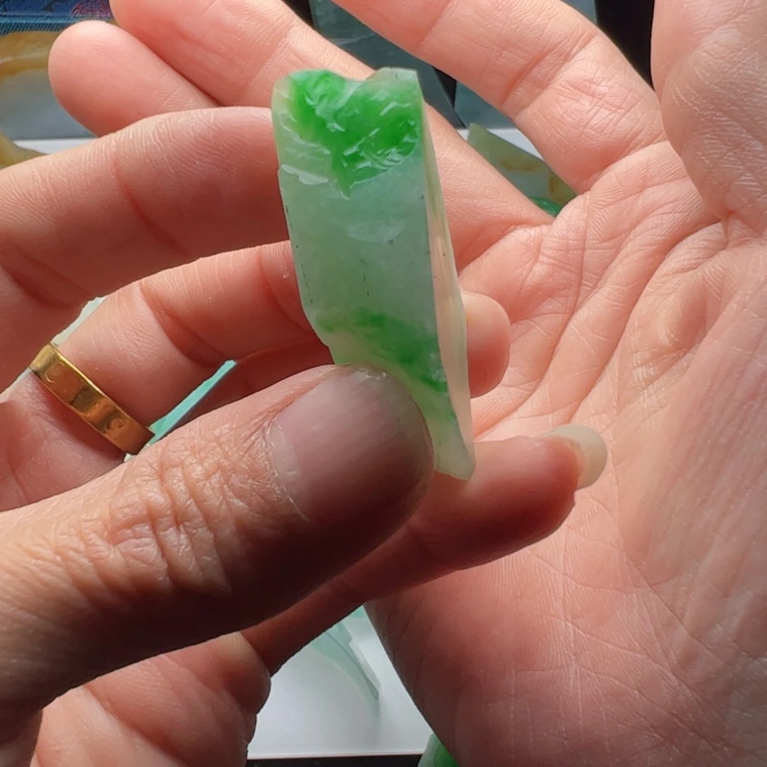 未镶嵌定制翡翠不包工