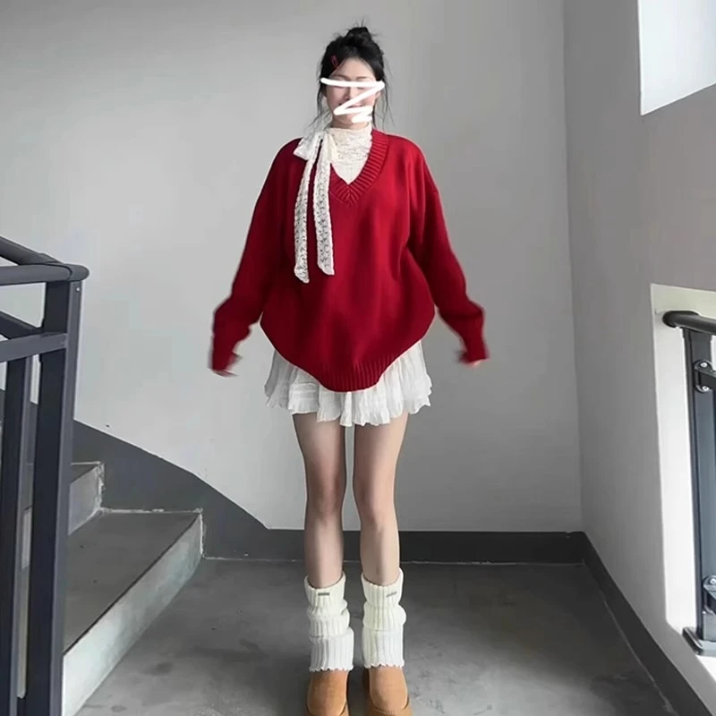 大码新年红色V领套头毛衣女春秋胖MM遮肉显瘦慵懒风打底针织上衣