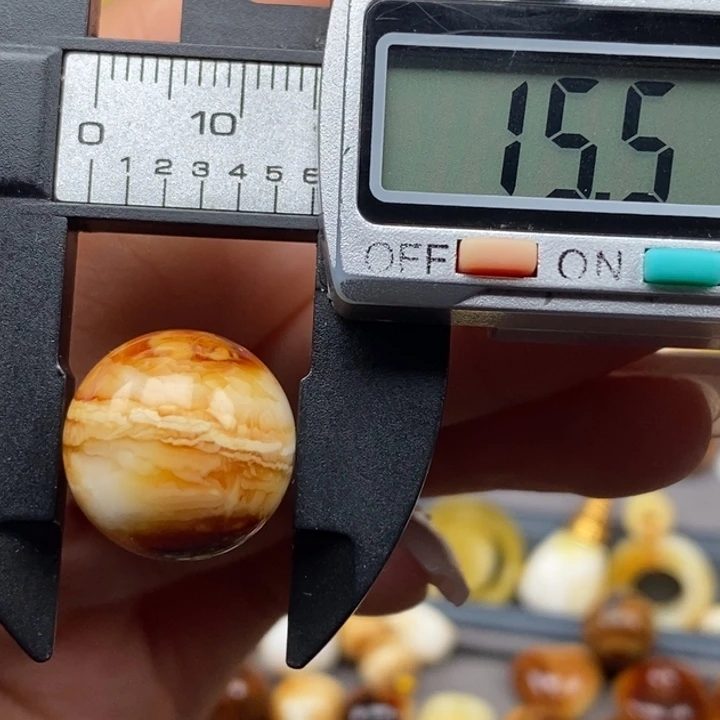 琥珀未镶嵌耳饰圆珠