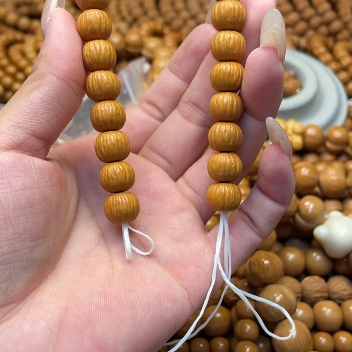 妞***8核桃猴头全品911手串